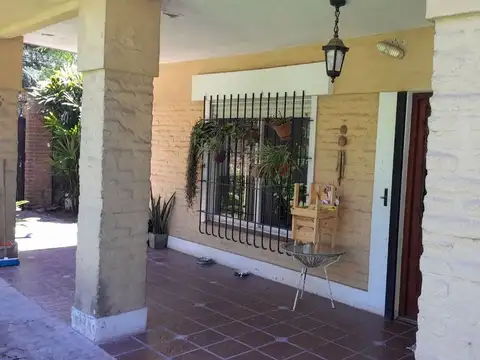 Casa en Venta en Manuel Alberti, USD 154.000