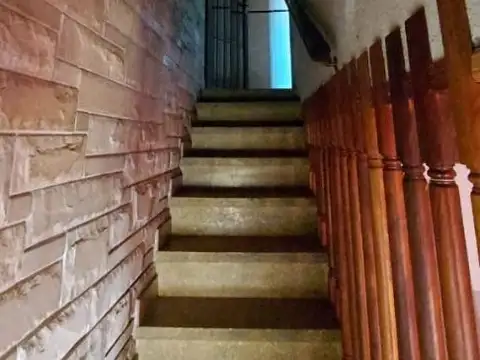 CASA CON GALPON EN GODOY CRUZ