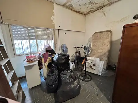 CASA A REFACCIONAR EN VENTA - CENTRO DE LA CIUDAD