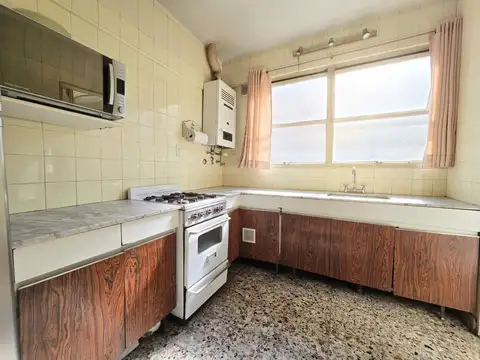 Departamento 4 ambientes con 2 baños
