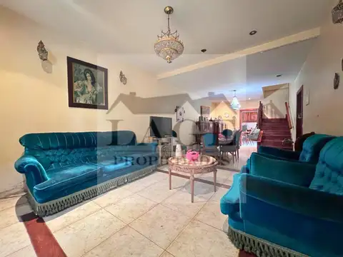 Casa 5 ambientes con 3 baños