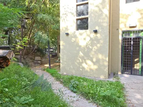 Calle Viamonte  al 4900