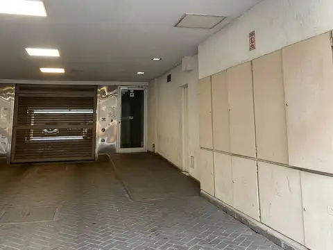 Monomabiente  Italia 348 - 4to. piso C contrafrente amoblado