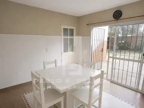 Casa 4 ambientes con 1 baño