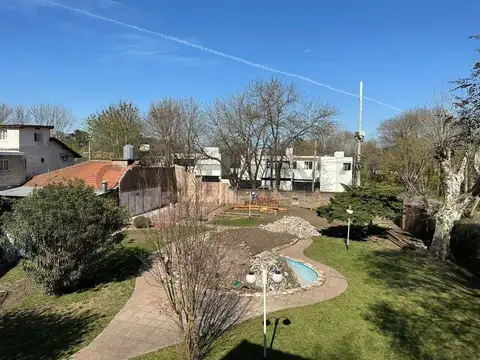 Casa en Venta en Barrio Parque Leloir, USD 160.000