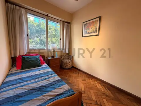 VENTA DEPARTAMENTO 4 AMBIENTES CON BALCÓN
