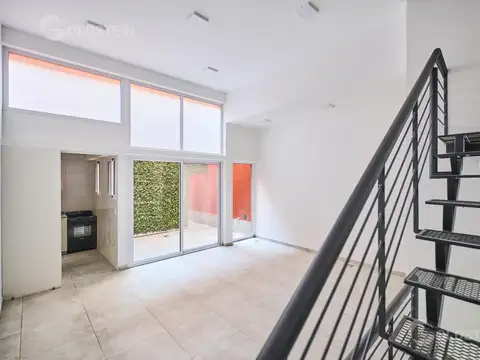 Depto Tipo Casa en Venta 80 años