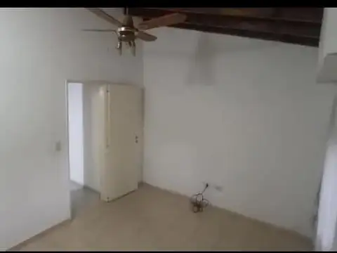 PERMUTA - TRIPLEX DE 4 AMBIENTES EN VENTA - PASO DEL REY