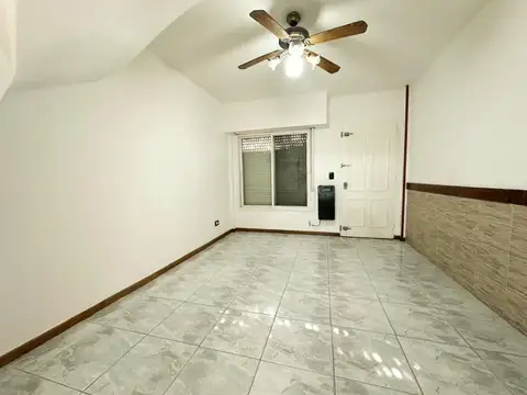 Departamento en Venta en Valentin Alsina, USD 85.000