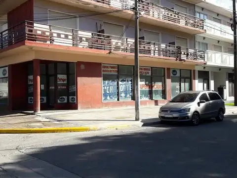 Amplio Local en Lucila del Mar