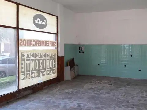 Local en Venta Via Púb.