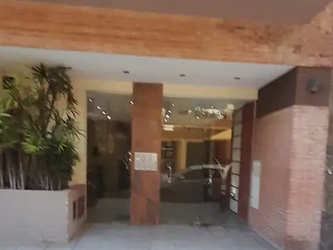 ALQUILER. 2 AMB. C/COCHERA  MONSERRAT