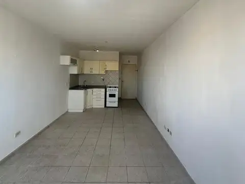 Angel Delia 800, Piso 7