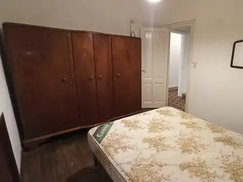 Casa 7 ambientes con 2 baños