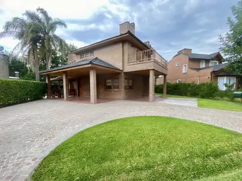 VENTA CASA COUNTRY BANCO PROVINCIA MORENO