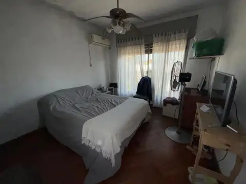 Casa en Venta con 5 cocheras