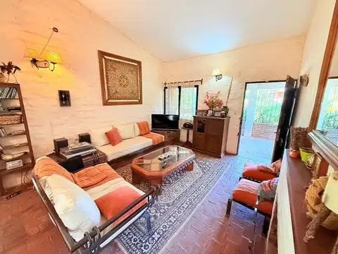 Casa en Venta en Alta Gracia, Santa María