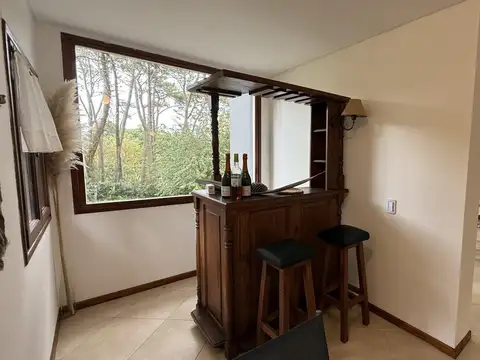 Casa en venta - 5 Dormitorios 5 Baños - Pinamar