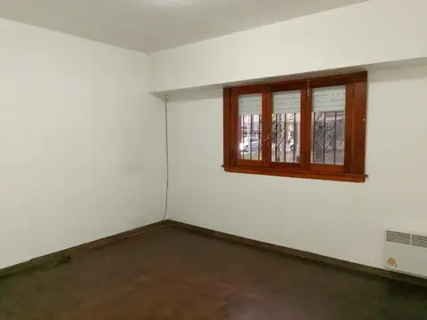 Depto Tipo Casa en Alquiler de 3 ambientes