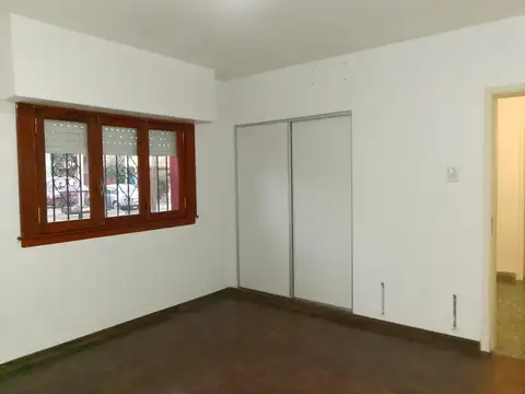 Vedoya  3897 - Remedios de Escalada