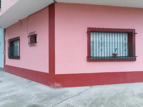 Depto Tipo Casa en Alquiler de 3 ambientes