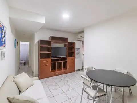VENTA- DEPARTAMENTO- 2 AMBINTES- CON COCINA SEPARADA- PARQUE CHACABUCO-  SOBRE AV JOSE MARIA MO...