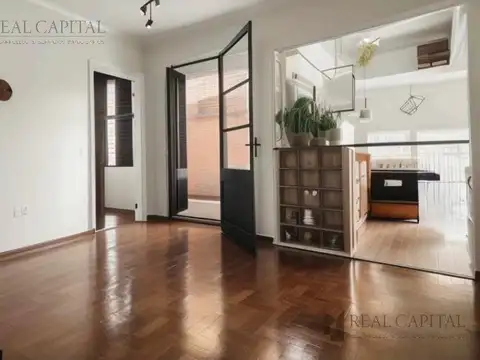 Oportunidad  Departamento 2 AMB con patio en planta baja en Flores.