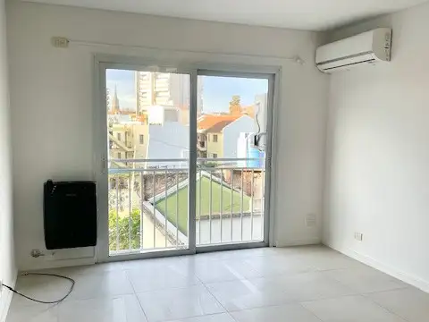 Alquiler Monoambiente C/ Cochera Av Centenario 500 San Isidro $650.000