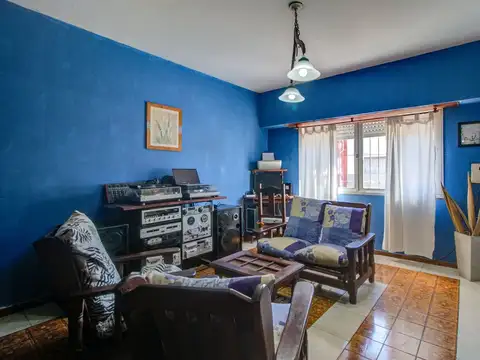 Casa 4 ambientes con 1 baño