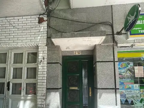 VENTA DE PH 3 AMBIENTES CON 2 PATIOS !!