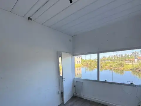 Oficina en Riviera park.