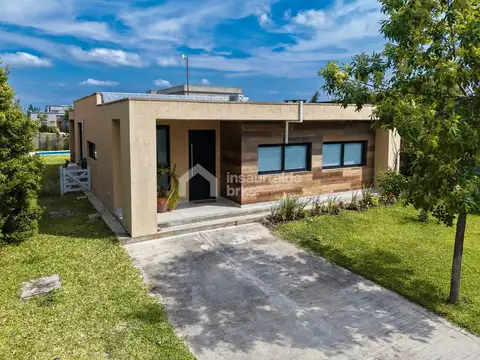 Casa  en Venta 3 dormitorios en Vila Marina , Villanueva, Tigre! Con piscina, lote interno!
