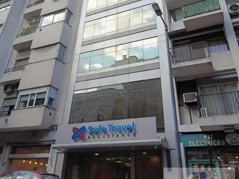 Excelente oficina a metros de Av. Santa Fé