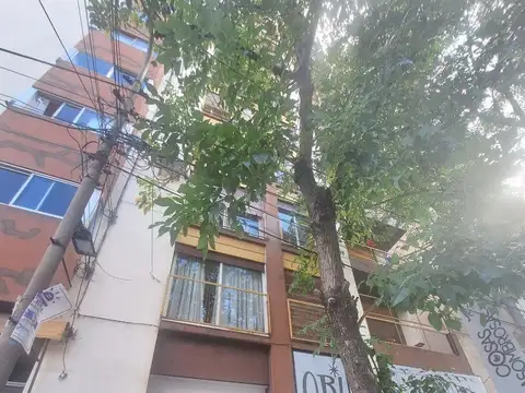 Alquiler. Quilmes Ctro. Depto. 2 ambientes.