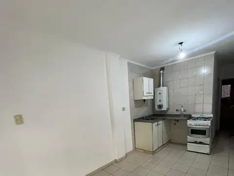 Tucumán 2500, Piso 01