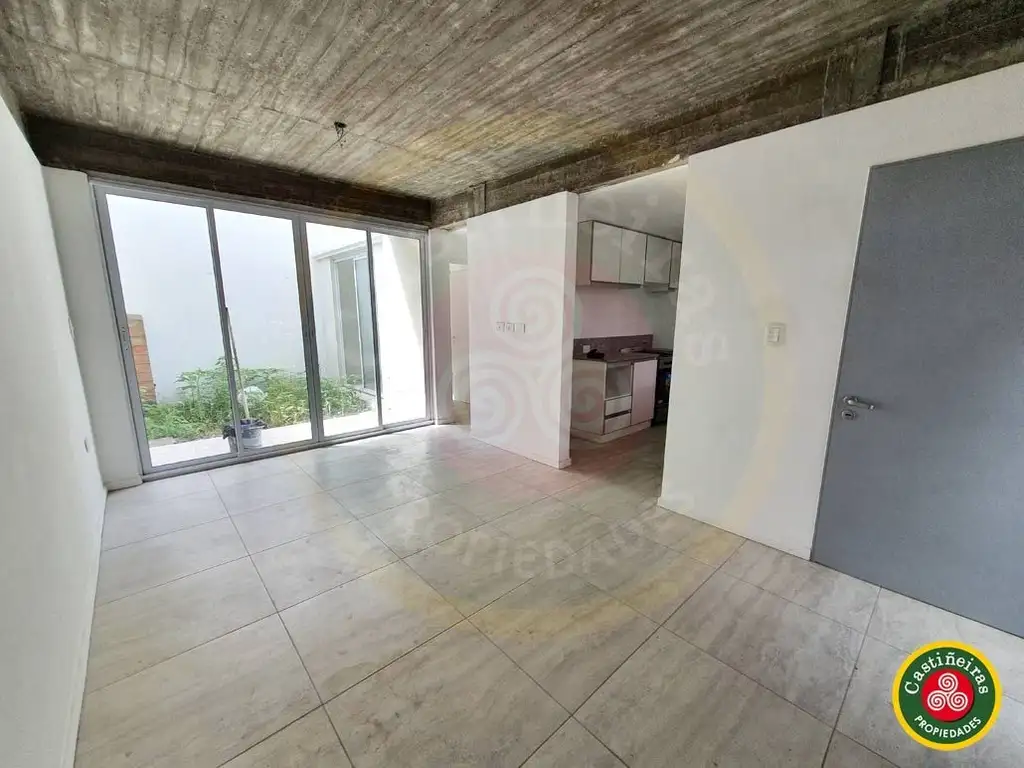 DEPARTAMENTOS, 2 Y 3 AMBIENTES - SIN EXPENSAS - COCHERAS - PATIOS Y BALCONES - MUY BUENA UBICACIÓN !