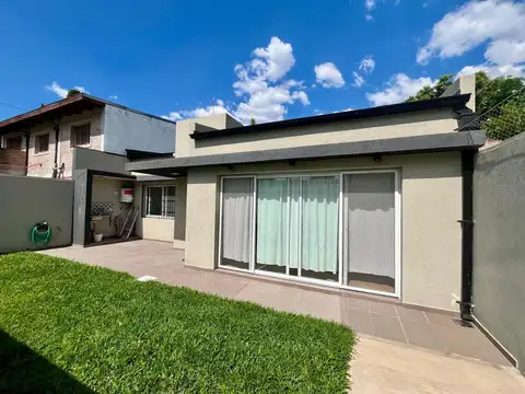 Depto Tipo Casa en Alquiler de 2 ambientes