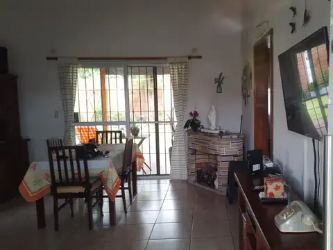 CASA EN EXCELENTE ESTADO Y UBICACIÓN