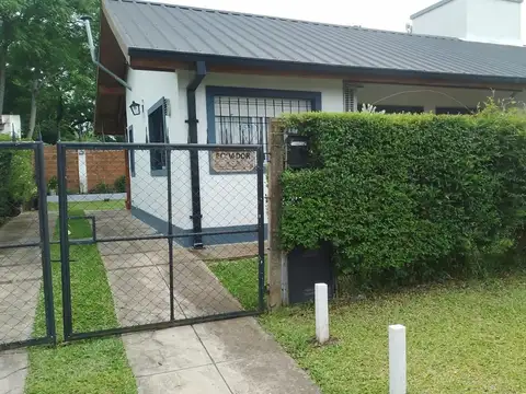 Casa 3 ambientes con 1 baño