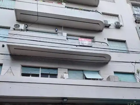 Departamento de 2 amb casi 3 amb con balcon