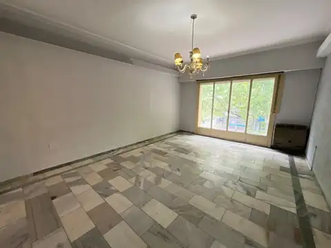 Depto Tipo Casa en Alquiler de 4 ambientes