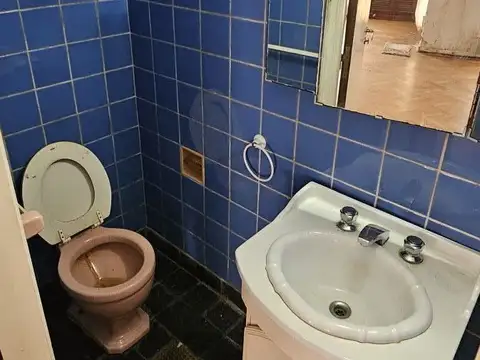 Casa 5 ambientes con 4 baños