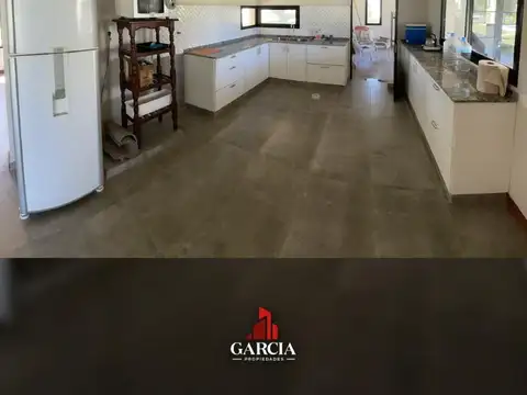 Quinta en Venta con 2 cocheras