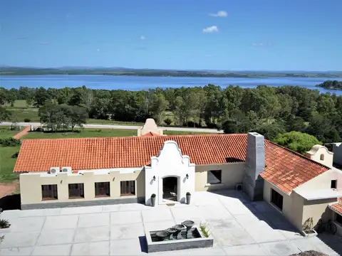 CHACRA EN VENTA 6 SUITE DE LUJO EN RUTA 12