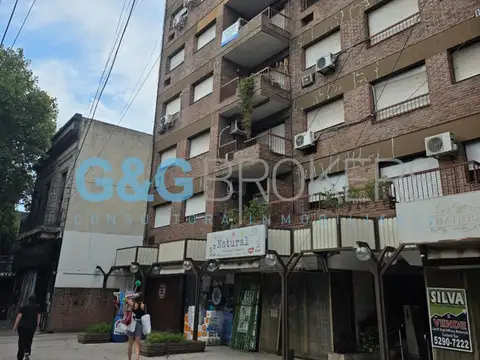 cochera en venta en castelar