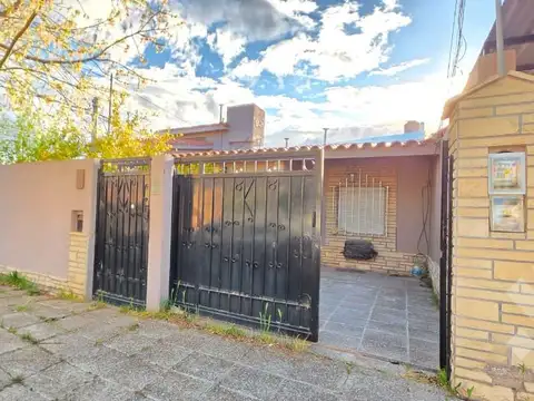 Alquiler Casa 3 dormi + Garaje - Bº Provincias Unidas - Neuquén Capital