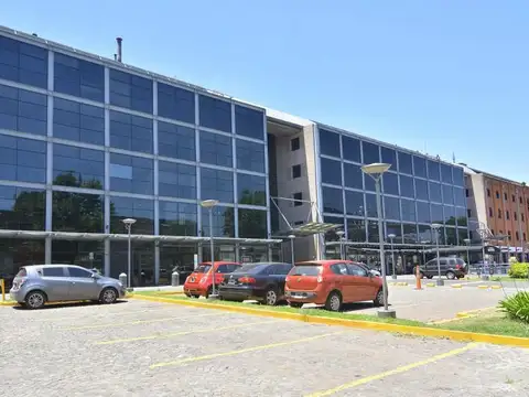 Oficina 3 ambientes con 3 baños