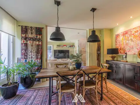 Casa en Alquiler con 1 cochera