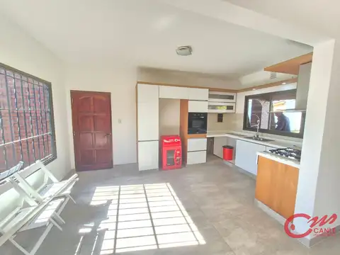 Casa en Alquiler en Belén de Escobar, USD 1.200