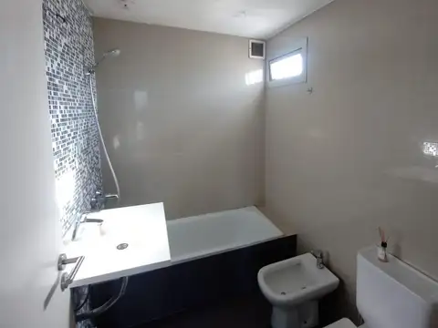 Alquiler 1 ambientes con balcón, lavadero y SUM V. Ortuzar